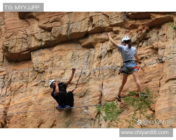 攀岩深度解析南京攀岩队的战术创新与边路渗透技巧
